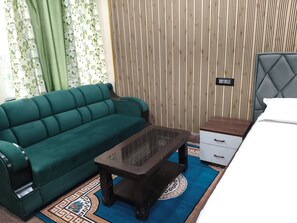 Khu vực làm việc phù hợp cho laptop