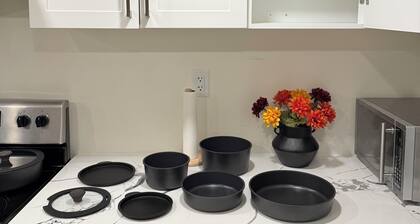 Comfy Stay w/ Workspace + Brew Bar | Free Parking