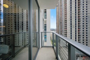 Property grounds - Worldcenter Studio W/ Pool| Walk to FIFA Fan Fest (Miami)
