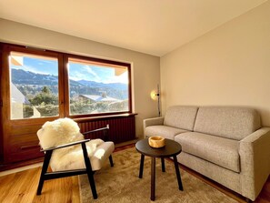 TV - Bright apartment with terrace in Megève (Megève)