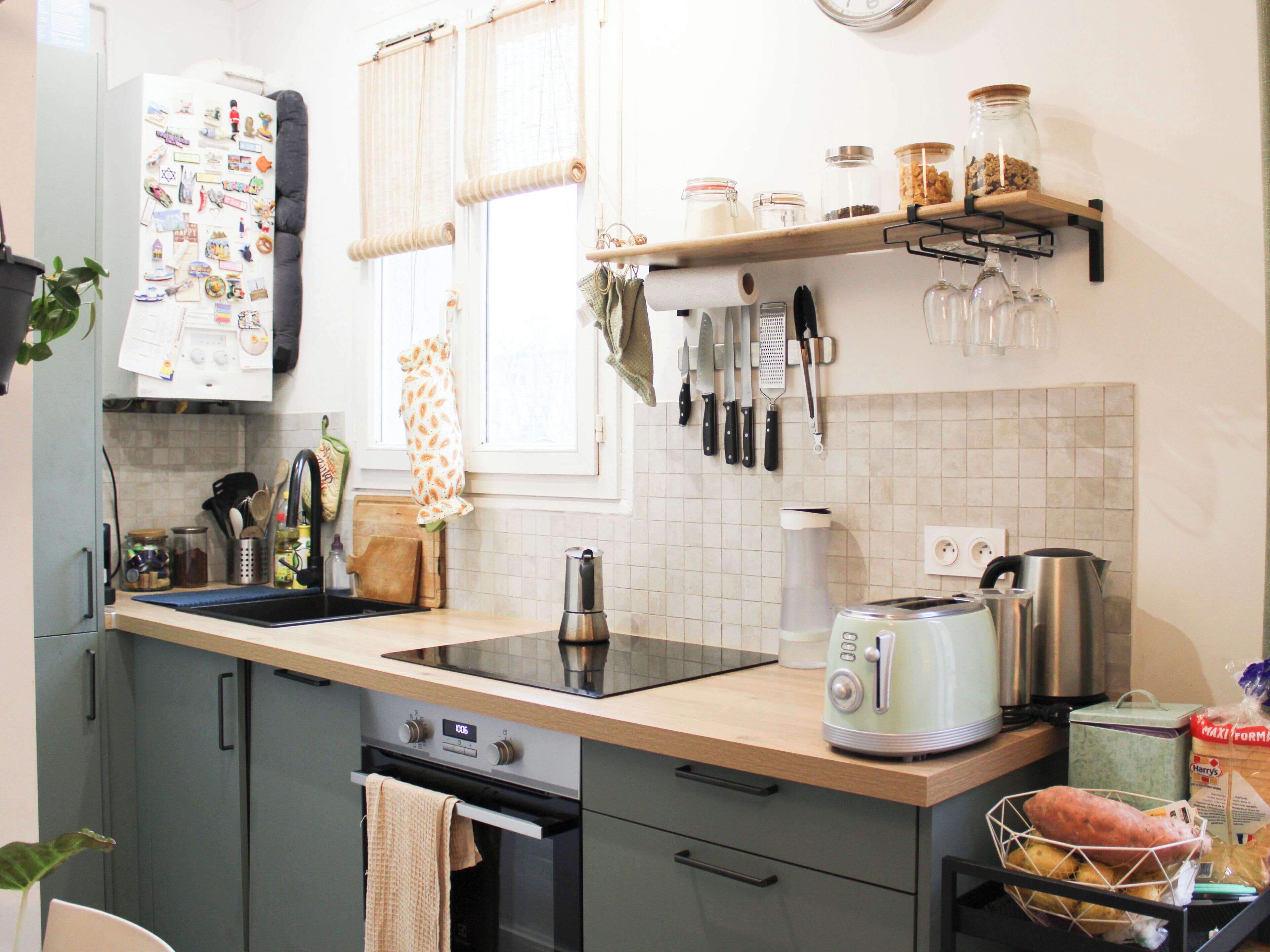 冷蔵庫、オーブン、食器洗い機、コーヒー / ティーメーカー