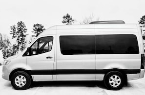 Property grounds - Ultimate Sports Resort on Lake Conroe (Montgomery)