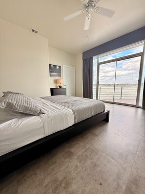 6 bedrooms, iron/ironing board, free WiFi, bed sheets