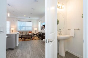 Interior - Cozy 3Bd Townhouse at The Enclave Resort (Davenport)