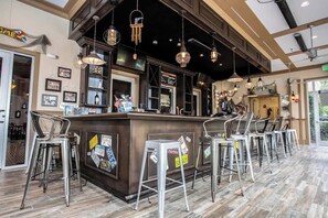 Bar (in der Unterkunft)