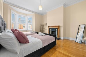 3 Schlafzimmer, Zimmersafe, Bügeleisen/Bügelbrett, WLAN