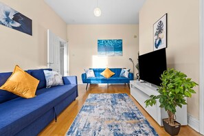 TV - 3 Bedroom Home|Sleeps 6 Guest|4 Double Bed|Parking|Newcastle (Newcastle upon Tyne)