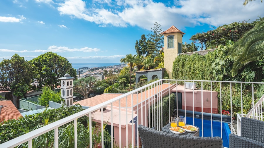 Casa dos Francelhos by Atlantic Holiday