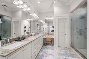 Shower, hair dryer, towels - Beachfront | Swim Spa | Private Bowling Alley (Crystal Beach)