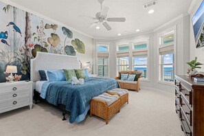 4 bedrooms, free WiFi, bed sheets - Beachfront | Swim Spa | Private Bowling Alley (Crystal Beach)
