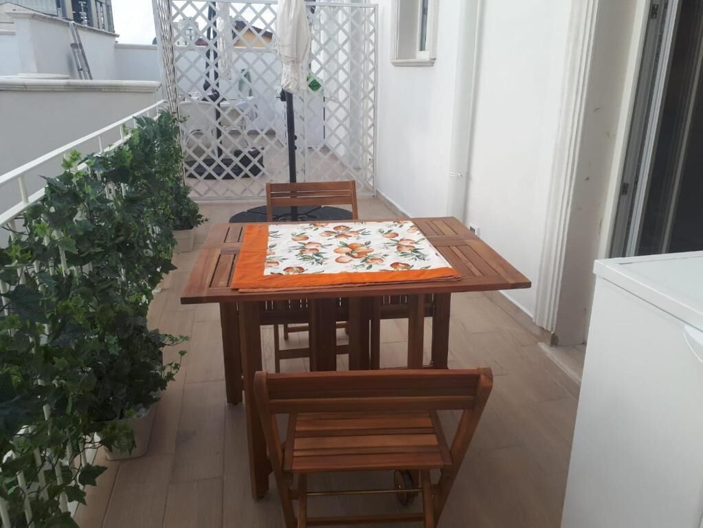 Studio, uitzicht op binnenplaats | Terras