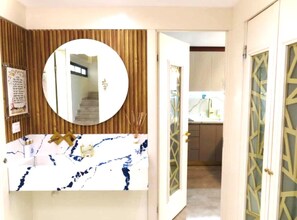 ジェットバス、ビデ、タオル、石鹸