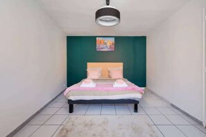 Room - Entire rental unit in Alfortville, France (Alfortville)