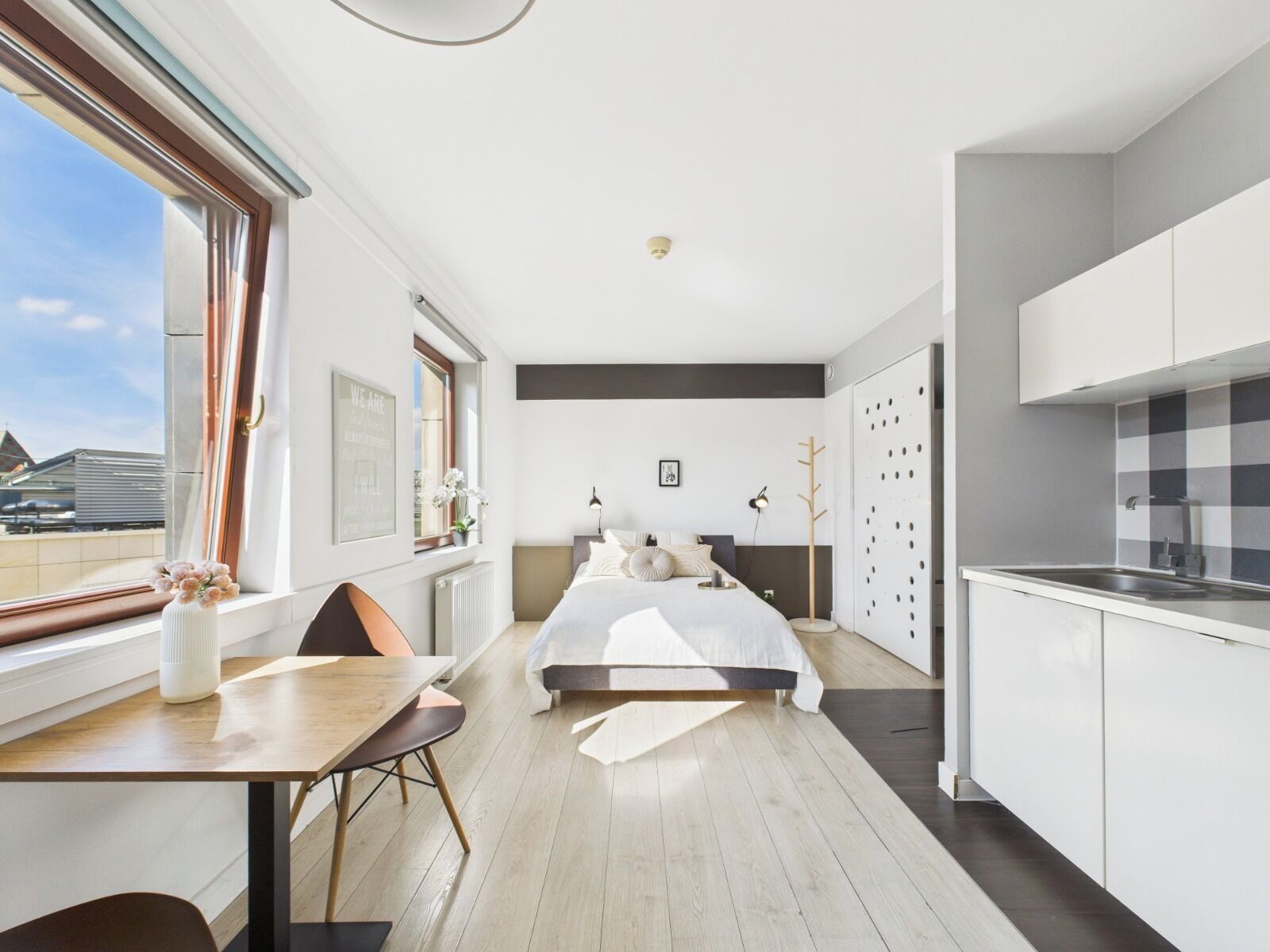 Bügeleisen/Bügelbrett, Internetzugang, Bettwäsche