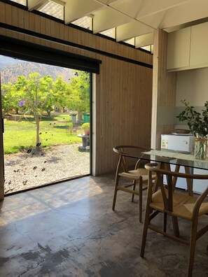 Dining - Our home... Between Avocado Trees and Hills. (El Tránsito)