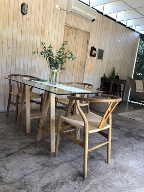 Dining - Our home... Between Avocado Trees and Hills. (El Tránsito)