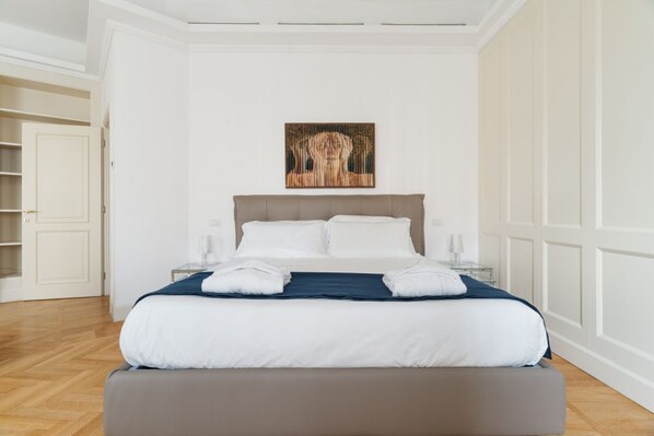 3 bedrooms, iron/ironing board