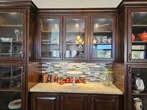 Interior - Luxurious 3500 sq. Home on the Golf Course (Kingman)