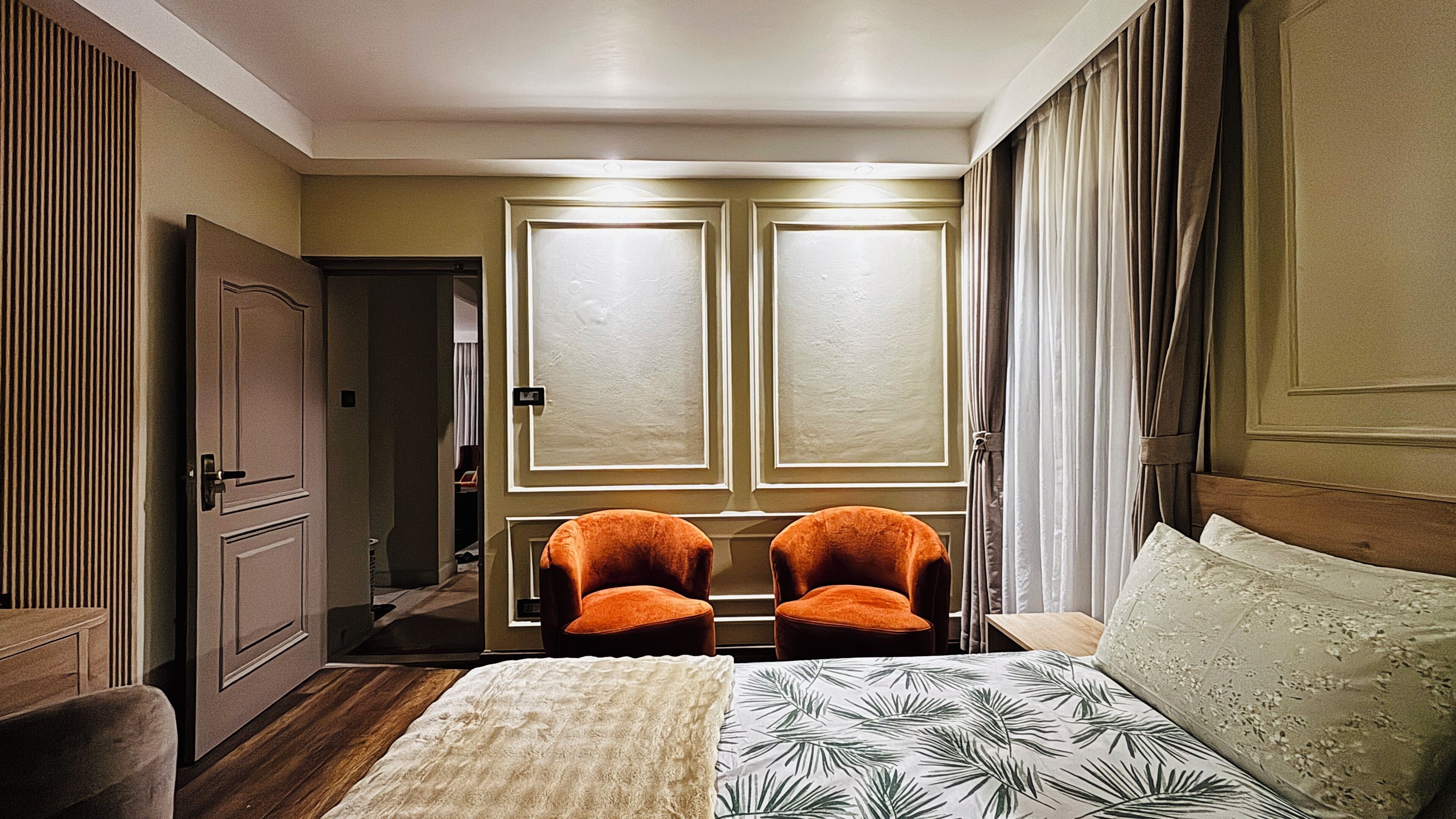 2 quartos, ferros/tábuas de passar roupa, Wi-Fi, roupa de cama