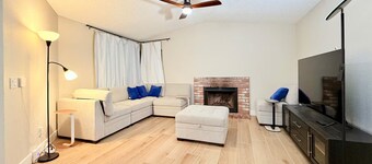 Spacious 4-bedroom house with AC in charming Roseville