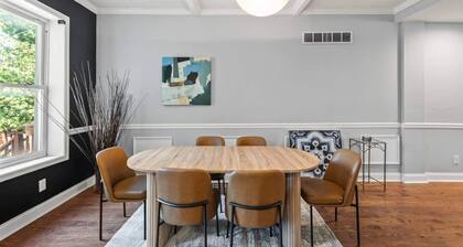 Elegant Reservoir Hill home with parking sleeps 10