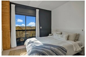 3 bedrooms, internet, bed sheets