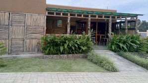 Kemudahan hartanah