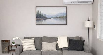 Cozy 2BR Near Beach - Full Kitchen - Smart TVs - I-95 Access