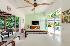 Interior - 3-Bedroom Jungle Villa with Pool & FirePit in lovely Puerto Viejo (Puerto Viejo de talamanca)