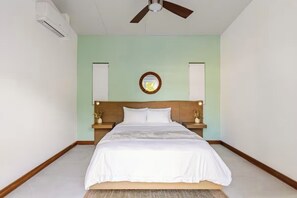 3 habitaciones, tabla de planchar con plancha, wifi y ropa de cama 
