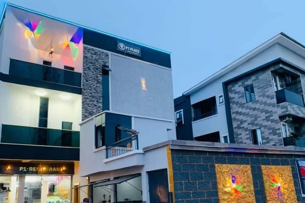 P1 Place Hotel