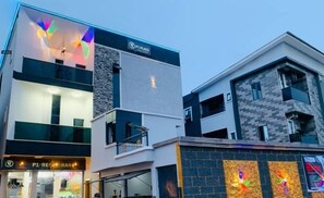 Front of property - P1 Place Hotel (Lagos)