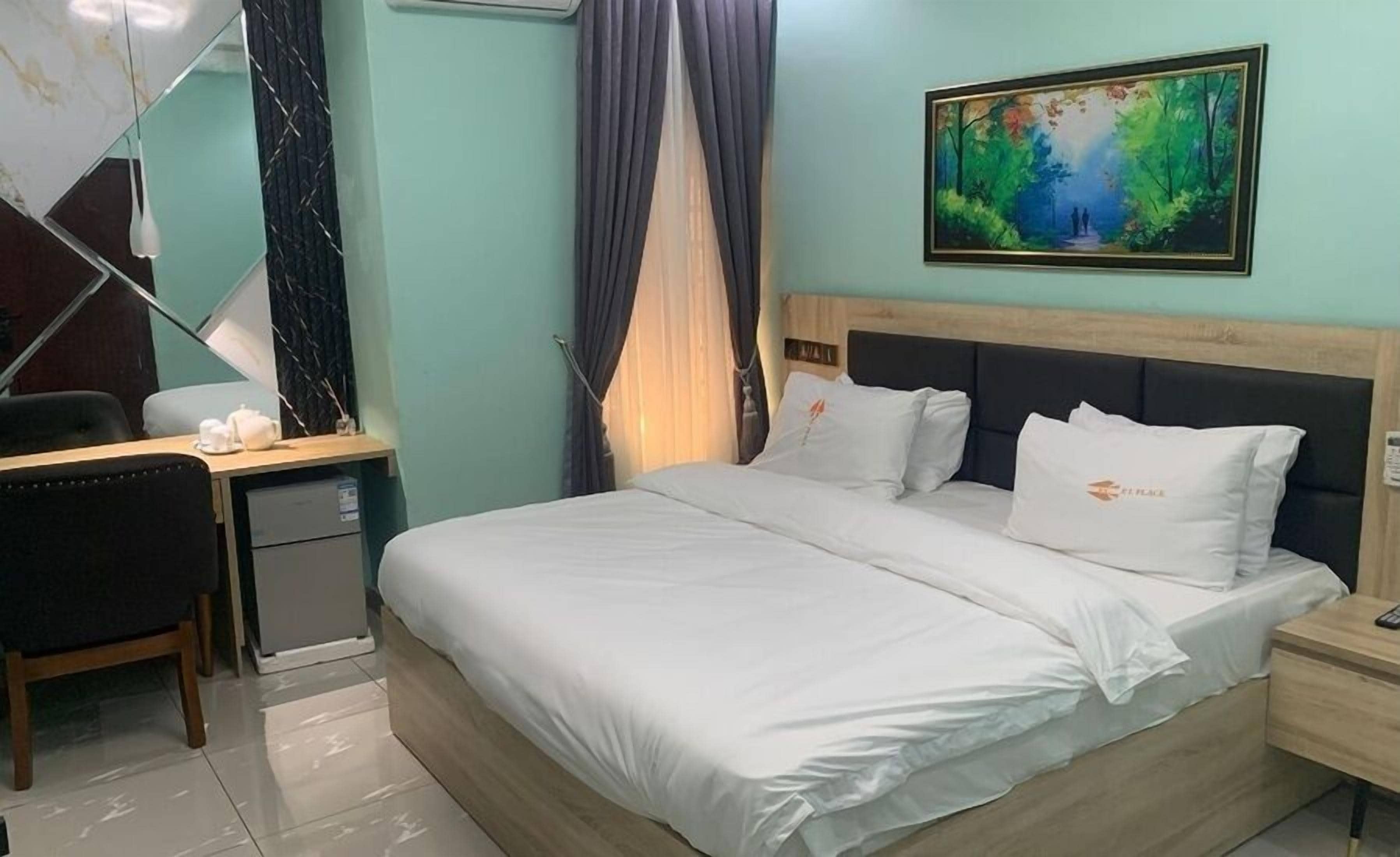 经典客房, 阳台, 城市景观 | 办  公桌、笔记本电脑工作区、遮光窗帘、隔音