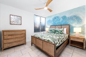 Condo, 1 Queen Bed with Sofa bed (Alii Villas#126 Remodeled with Ocean ) - Alii Villas#126 Remodeled With Ocean Views & AC! (Kailua-Kona)