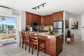 Condo, 1 Queen Bed with Sofa bed (Alii Villas#126 Remodeled with Ocean ) | Private kitchen - Alii Villas#126 Remodeled With Ocean Views & AC! (Kailua-Kona)
