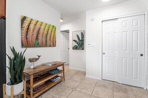 Condo, 1 Queen Bed with Sofa bed (Alii Villas#126 Remodeled with Ocean ) | Interior - Alii Villas#126 Remodeled With Ocean Views & AC! (Kailua-Kona)