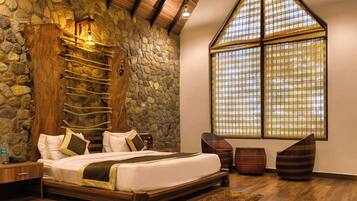 Traditionelt værelse - balkon | Skrivebord, arbejdsområde til bærbare computere, strygejern/strygebræt