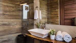 Bruser, hjemmesko, håndklæder, Sæbe