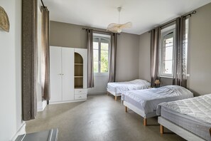2 sovrum, strykjärn/strykbräda och gratis wi-fi