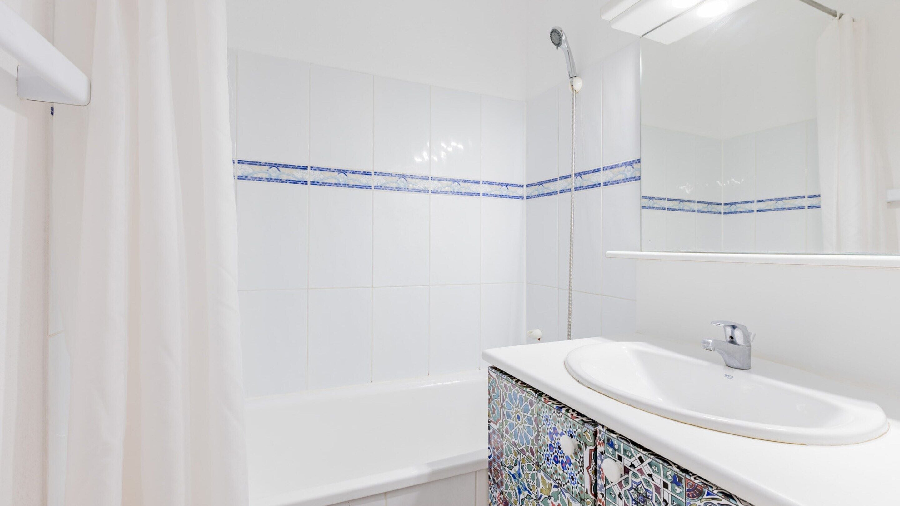 Apartment | Bathroom