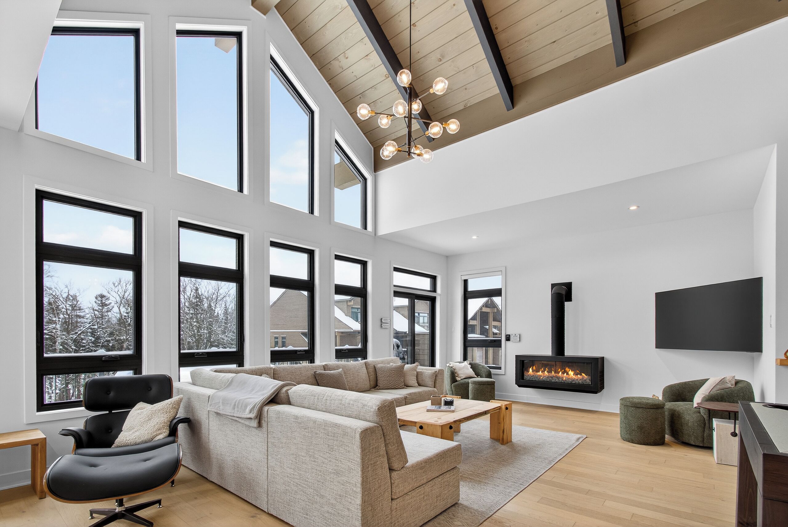 Superior Condo, Mountain View | Living area | 60-inch Smart TV with digital channels, fireplace