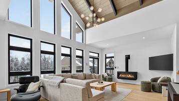 Superior Condo, Mountain View | Living area | 60-inch Smart TV with digital channels, fireplace