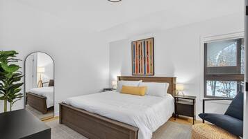 Superior Condo, Mountain View | Individually decorated, individually furnished, desk, laptop workspace