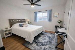 3 Schlafzimmer, Schreibtisch, Bügeleisen/Bügelbrett, kostenloses WLAN