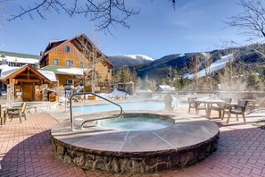 Outdoor dining - ★★ KEYSTONE CONDO ★★ Ski in/out - RiverRun Village 1BD 1BA (Keystone)