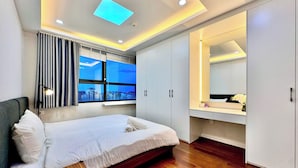 Premium-Apartment, 3 Schlafzimmer, Balkon, Stadtblick
