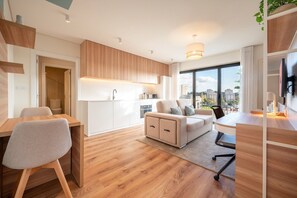TV - GuestReady - Maleo Living Apartments - 7C1 (Lisbon)