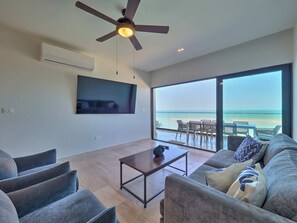 Living area - Luxury Oceanfront Apartment at Yucalpeten Marina Resort  - Yucatan Home Rentals (Progreso)