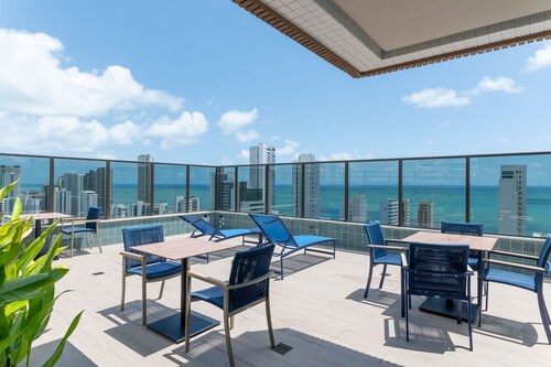 Icon Housi in Boa Viagem New 300m From the Sea By Carpediem