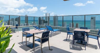 Icon Housi in Boa Viagem New 300m From the Sea By Carpediem